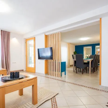 Beautiful 6bdr Holiday Nest Appartement Sarajevo